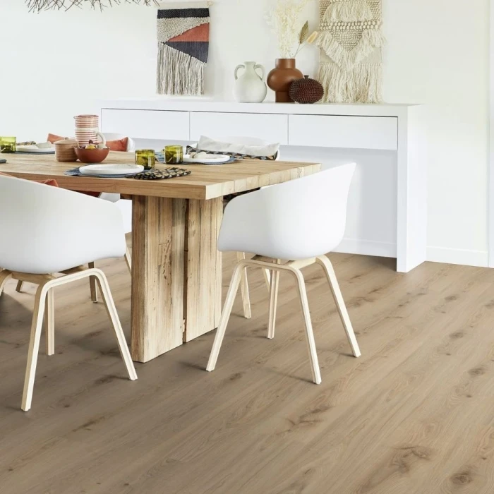 Tarkett Essence Glue-Down Primary Oak Natural 260053004 panele winylowe aranżacja 1