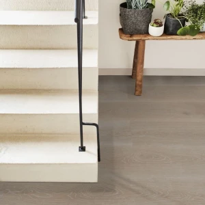 Tarkett Essence Glue-Down Tribe Oak Grey 260053008 panele winylowe aranżacja 1